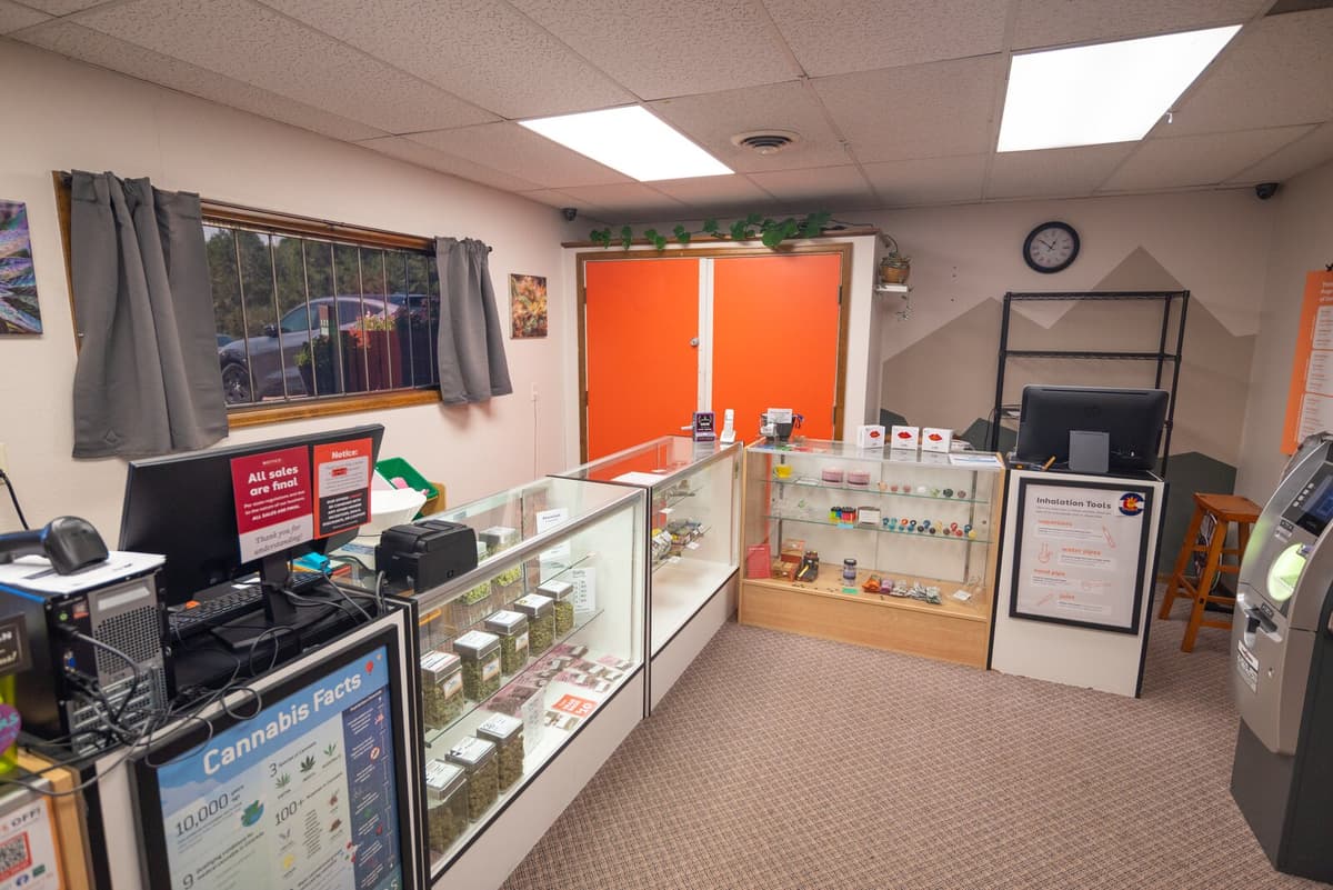 Knowledgeable medical budtenders on Lehman Dr ready to support patient needs.